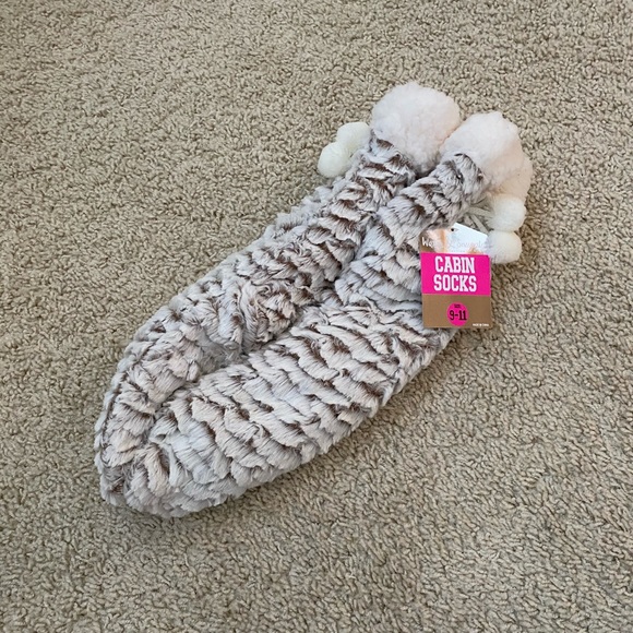 “CABIN SOCKS” 🤎 SUPER CUTE 🏡 SOFT, WARM & LINED - Picture 4 of 14